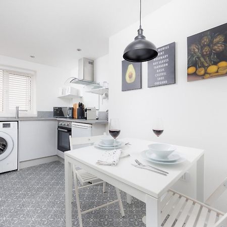 Boujis Central Plymouth Apartment - Sleeps 4 - Habita Property Extérieur photo