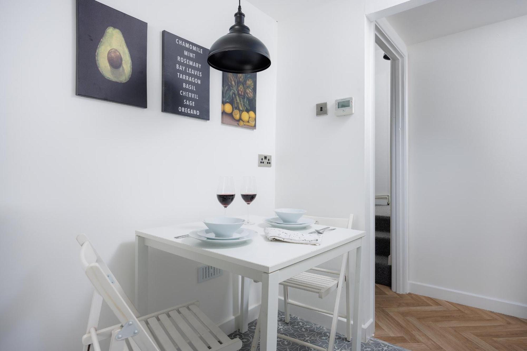 Boujis Central Plymouth Apartment - Sleeps 4 - Habita Property Extérieur photo