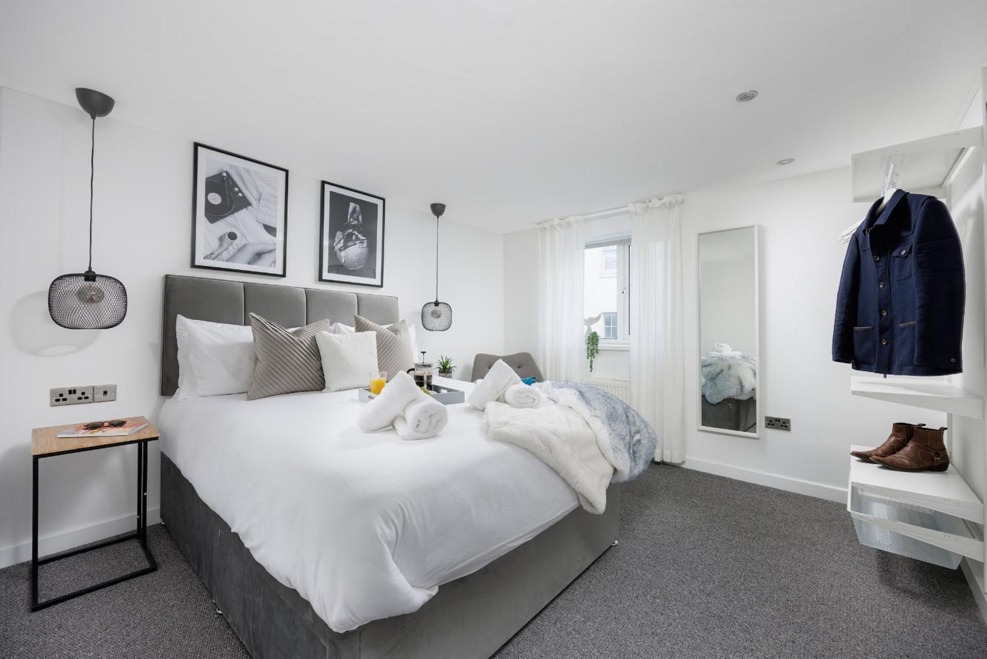 Boujis Central Plymouth Apartment - Sleeps 4 - Habita Property Extérieur photo